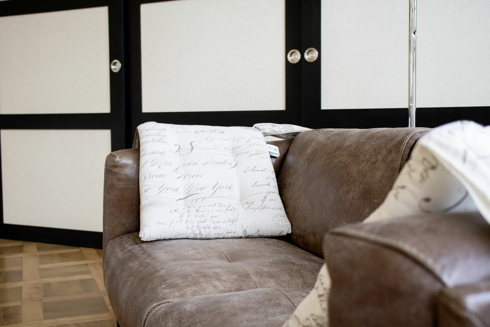 Comment empêcher les meubles en cuir de se fissurer et de se décolorer